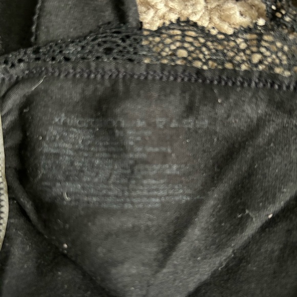 Set of 4 lightly used black cheeky underwear - Picture 5 of 6